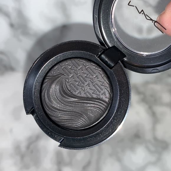 Dark Dare Extra Dimension Eyeshadow Collection MAC - Picture 5 of 15